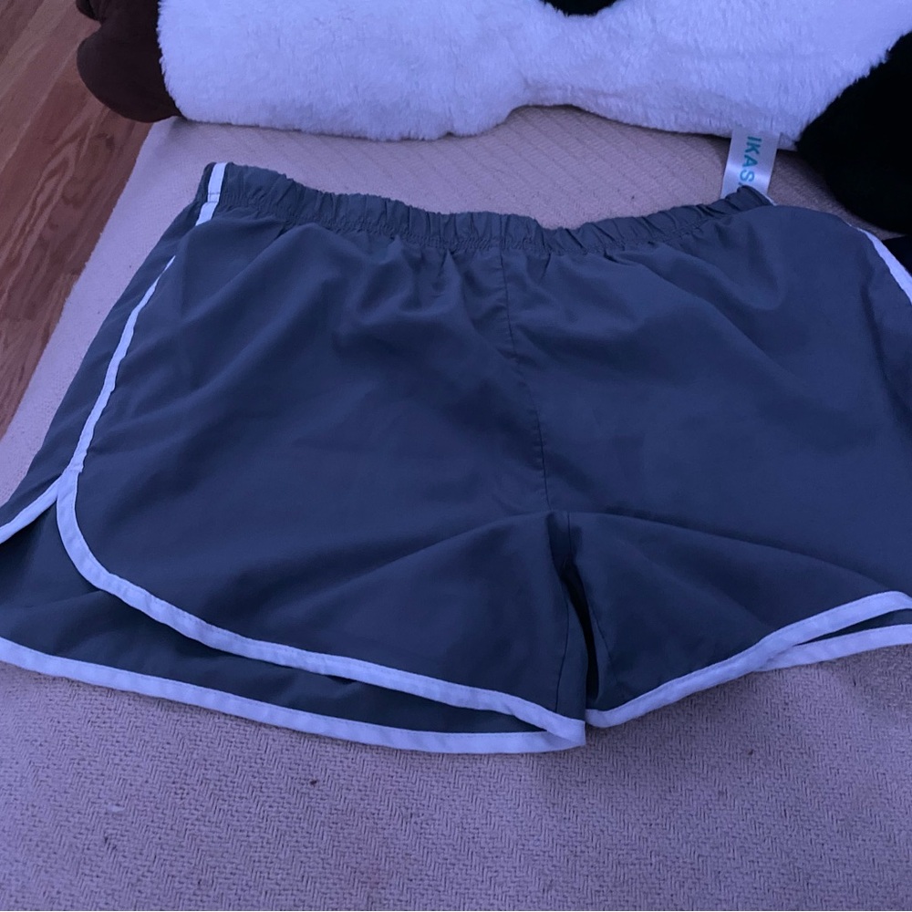 They are some nice workout shorts very lightweight